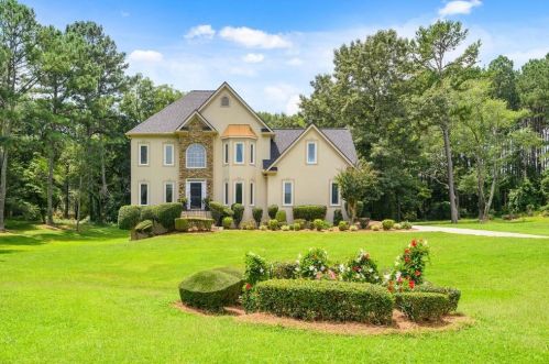 3455 Hunters Pace Dr, Lithonia, GA 30038-2894