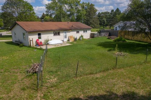 915 Henderson St, Big Rapids, MI 49307-1144