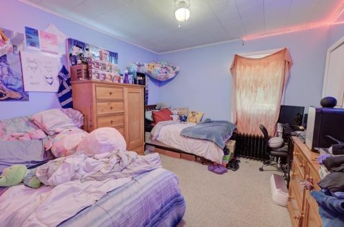 43 5 Ave, Woonsocket RI 02895-5019 exterior