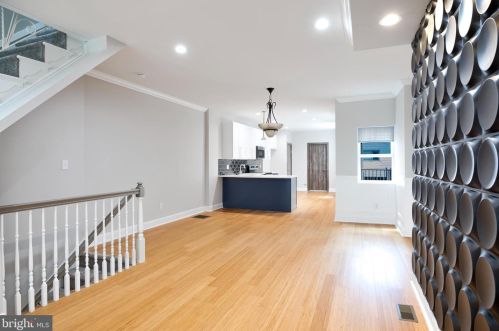 5725 17 St, Philadelphia PA 19132-3927 exterior