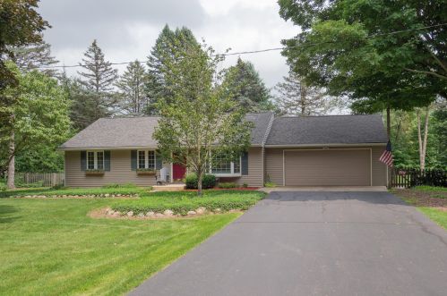 2100 7th St, Kalamazoo, MI 49009-7910