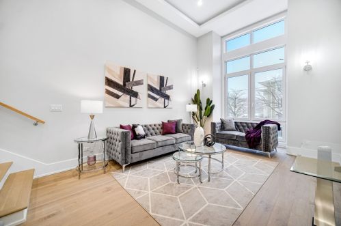 6219 Ellis Ave, Chicago IL 60653-3615 exterior