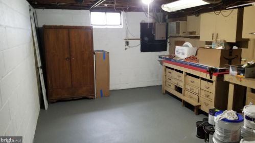 12 Gln Clair Dr, Trenton NJ 08618-1943 exterior