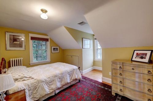 166 Arlington Ave, Providence RI 02906-2331 exterior