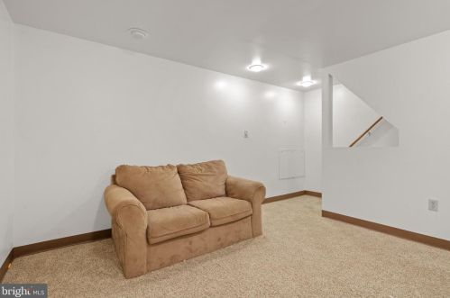 173 Ctr St, Hanover PA 17331-2828 exterior