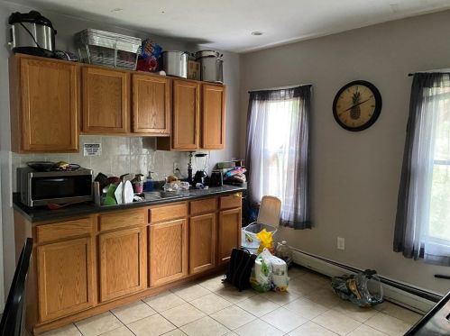 18 Falmouth St, Worcester MA 01607-1313 exterior