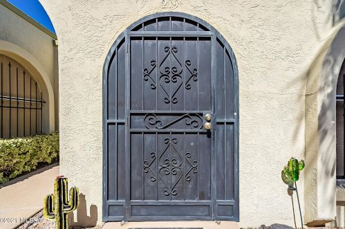 214 Paseo Del Prado, Green Valley, AZ 85614-1974