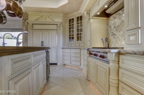 13841 Cyn Dr, Phoenix AZ 85016-2403 exterior