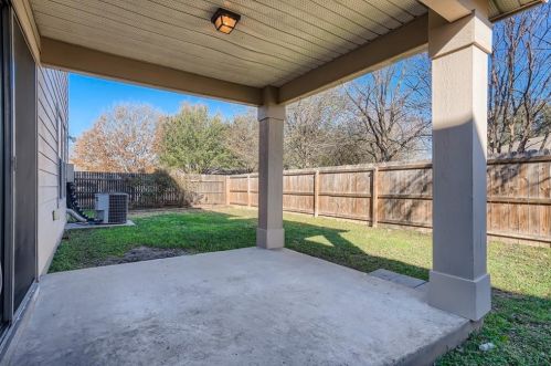 6600 Doyal Dr, Austin TX 78747-3902 exterior
