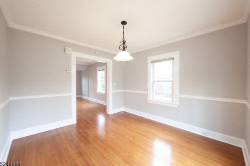 4 Oakcroft Ave, Montclair NJ  07043-1311 exterior