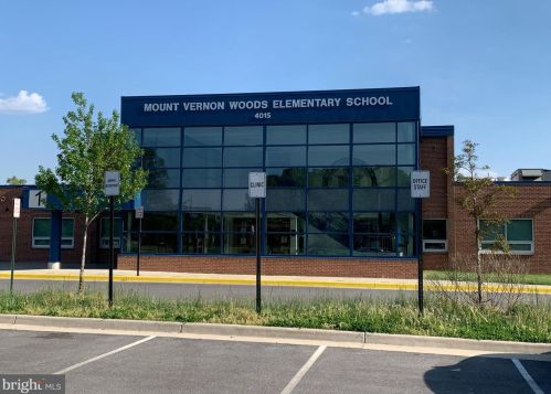 7902 Ashton St, Alexandria VA 22309-1341 exterior