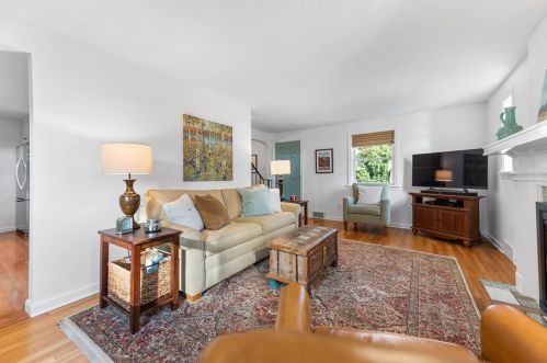 932 Meadowcroft Ave, Pittsburgh PA 15216-1119 exterior