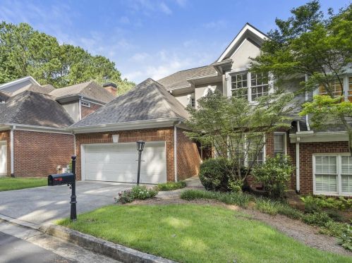304 Crossing Valley Ln, Atlanta, GA 30339-2944