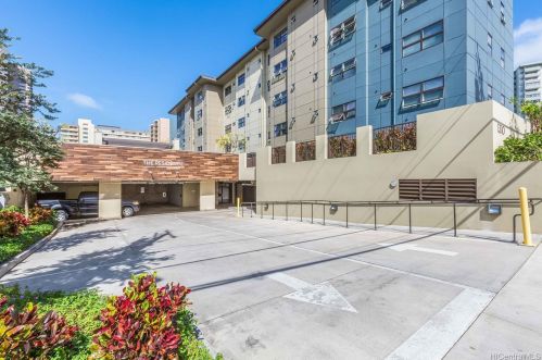 1310 Pensacola St, Honolulu HI 96814-1158 exterior