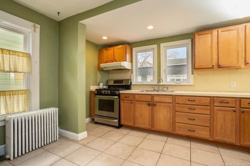 17 Osborne Ave, Norwalk CT 06855-1829 exterior