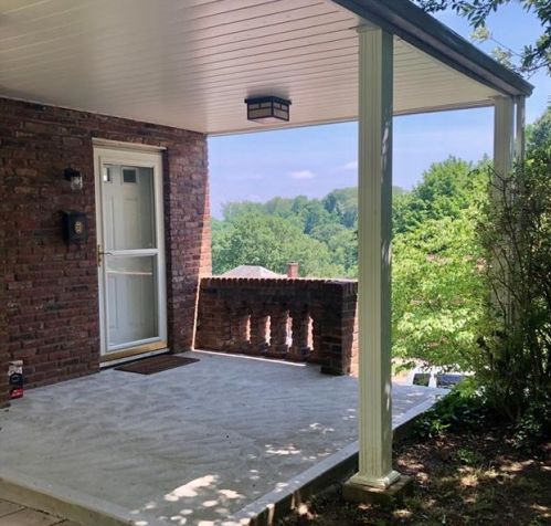 129 Columbia Dr, Pittsburgh, PA 15236-4428