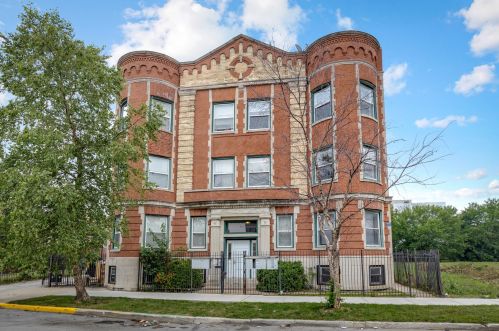 5201 Calumet Ave, Chicago IL  60615-3505 exterior