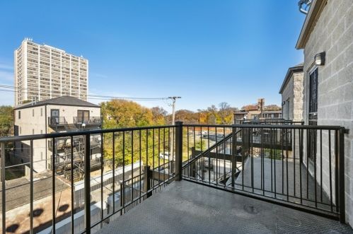 1540 65th Pl, Chicago IL 60637-4405 exterior