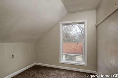 3125 6th St, Meskegon MI  49444-2844 exterior