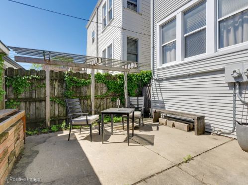 5017 Lawndale Ave, Chicago IL 60659-1103 exterior