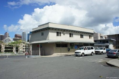 1402 Lusitana St, Honolulu HI 96813-1625 exterior