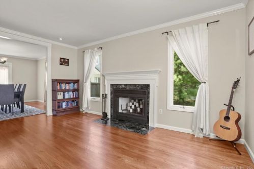 2 Cannon Brk Ln, Norwalk CT 06851-3835 exterior