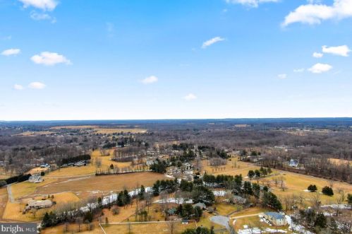 2 Granby Ct, Rockville MD 20855-1406 exterior