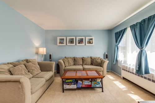 19 Norwich St, Huntington Station NY  11746-8410 exterior