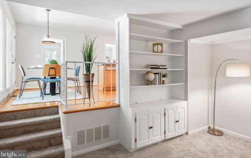 11814 Coldstream Dr, Rockville MD 20854-3620 exterior