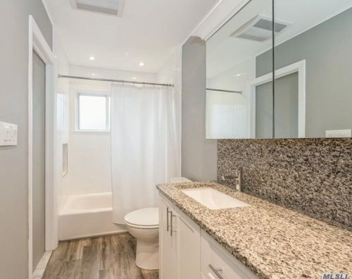 840 Fanwood Ave, Valley Stream NY 11581-3102 exterior