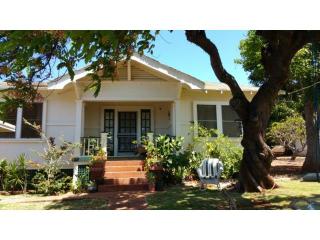 812 19 Ave, Honolulu HI  96816-4504 exterior