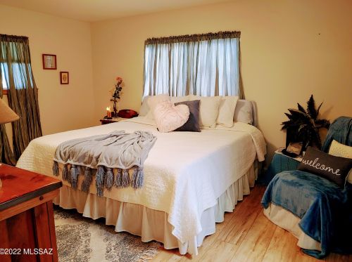 225 Mora Dr, Green Valley AZ 85614-4318 exterior