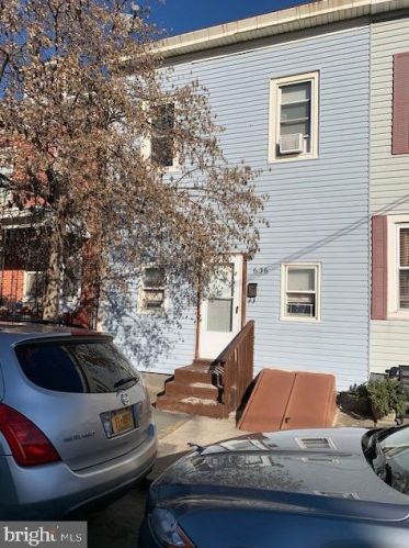 636 2nd St, Trenton, NJ 08611-3332