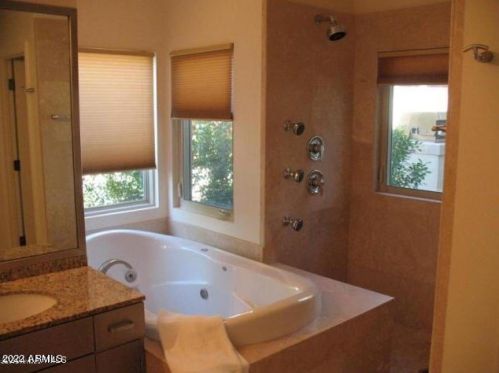 4502 Exeter Blvd, Phoenix AZ  85018-2816 exterior