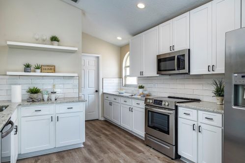 8820 Cypress Hammock Dr, Tampa FL 33614-1952 exterior