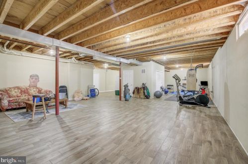 5 Cobblestone Ct, Columbus NJ 08022-1969 exterior