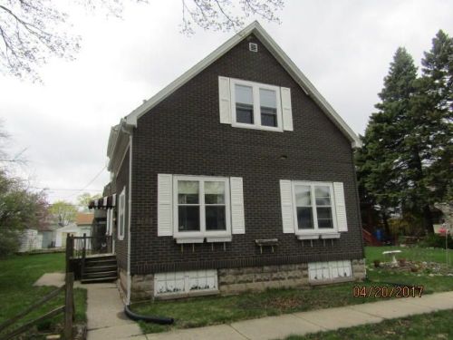 3683 Kansas Ave, Milwaukee, WI 53207-3670
