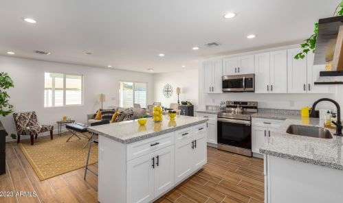 4215 19 Pl, Phoenix AZ 85040-1407 exterior