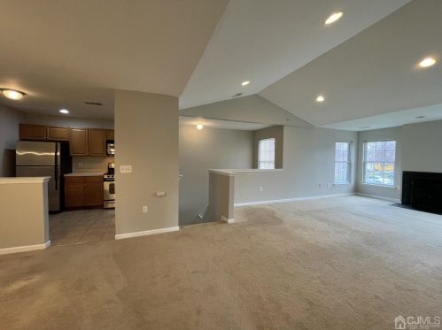 4 Lackland Ave, Piscataway NJ  08854-6660 exterior