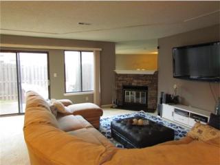 50 Park Gate Dr, Edison NJ  08820-4041 exterior