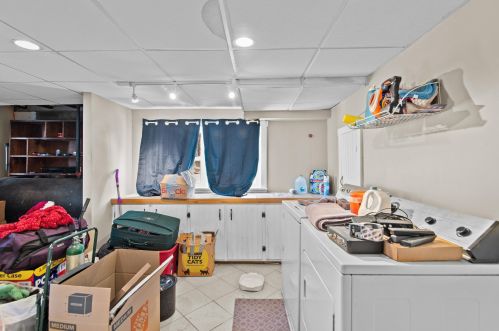 7481 School St, Concord NH  03307-0914 exterior