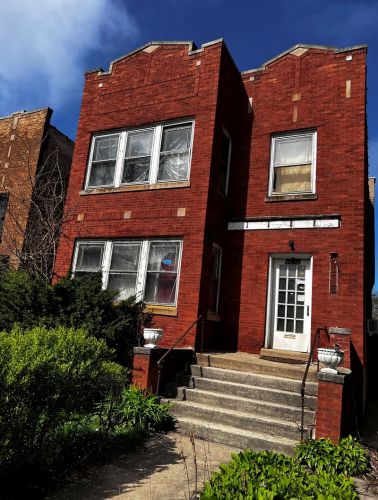 6636 Ingleside Ave, Chicago, IL 60637-4218