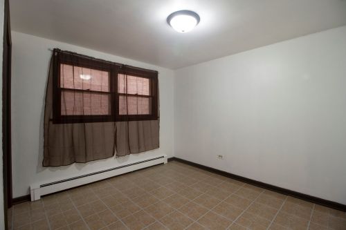 12539 Marshfield Ave, Chicago IL 60827-5940 exterior