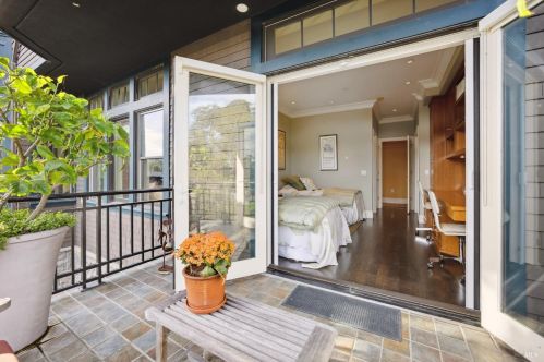 54 De Silva Is Dr, Mill Valley CA 94941-3004 exterior