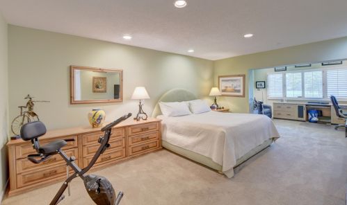 75 Hampshire Ln, Boynton Beach FL 33436-7403 exterior