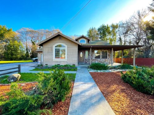 701 Coast St, Willits, CA 95490-3815