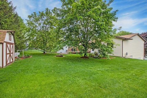 8292 Cleadis Ave, South Saint Paul MN 55076-3320 exterior