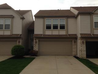 1318 Durham Dr, Cleveland OH  44147-4287 exterior