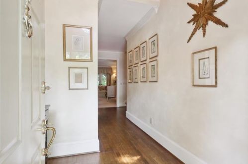 57 Ivy Chase, Atlanta, GA 30342-4500