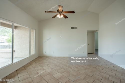 8813 Coolidge St, Phoenix AZ 85016-4612 exterior